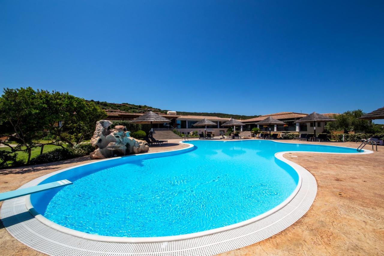 סאן תאודורו Hotel Costa Caddu מראה חיצוני תמונה