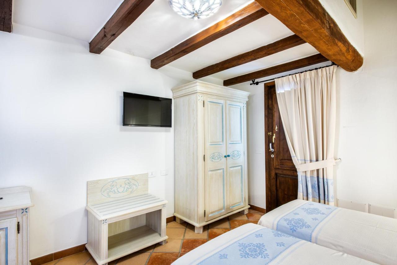 סאן תאודורו Hotel Costa Caddu מראה חיצוני תמונה