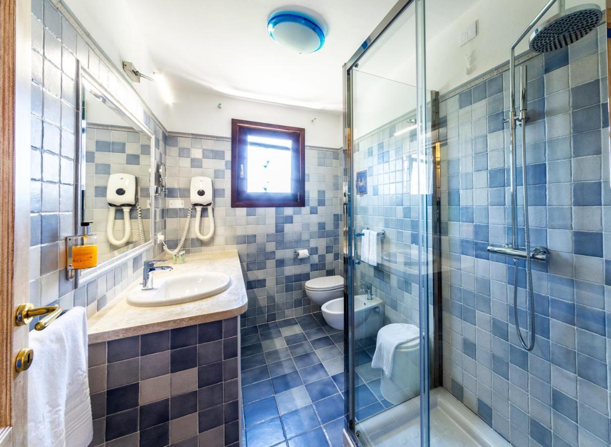 סאן תאודורו Hotel Costa Caddu מראה חיצוני תמונה