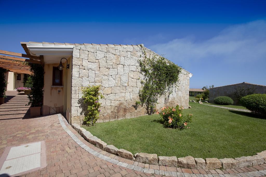 סאן תאודורו Hotel Costa Caddu מראה חיצוני תמונה