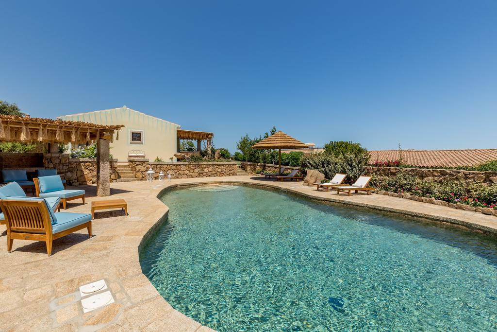 סאן תאודורו Hotel Costa Caddu מראה חיצוני תמונה