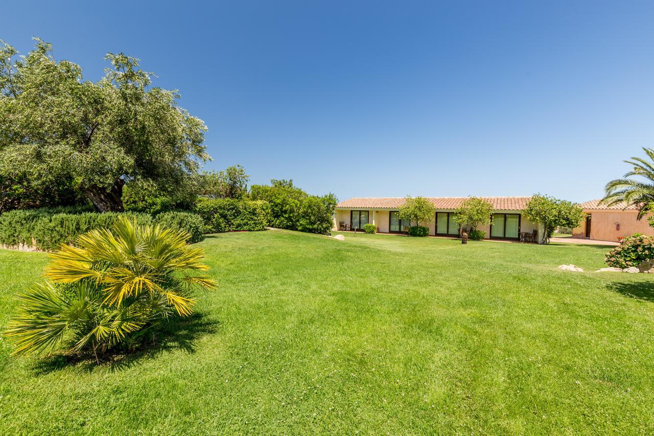 סאן תאודורו Hotel Costa Caddu מראה חיצוני תמונה