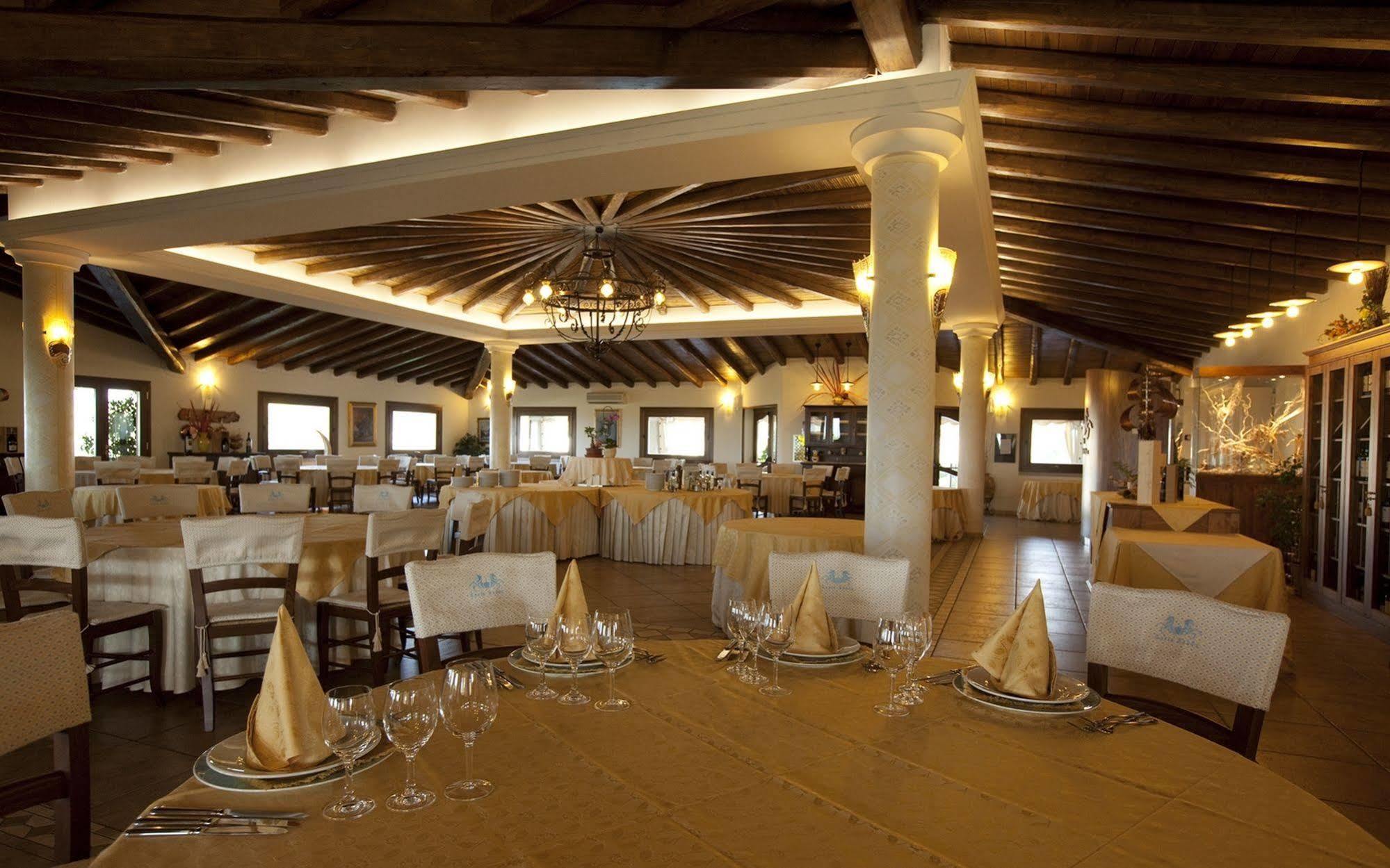 סאן תאודורו Hotel Costa Caddu מראה חיצוני תמונה